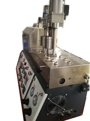 kaufen Zähflüssiges abschleifendes Plastiklabormischender Extruder-konischer Doppelschneckenextruder online manufacture